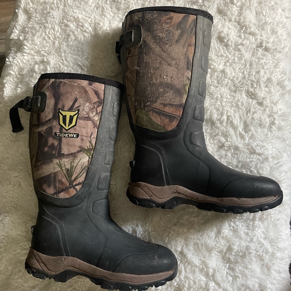 TideWe Camo and Black Waterproof Boots